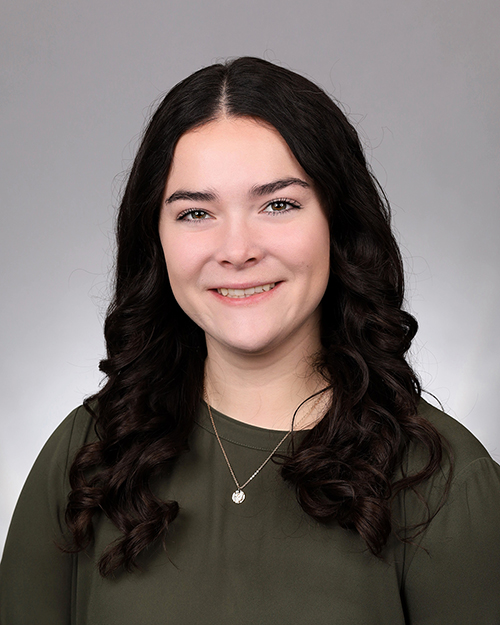 Image of Brooke Deering, CPA, with Jones & Roth